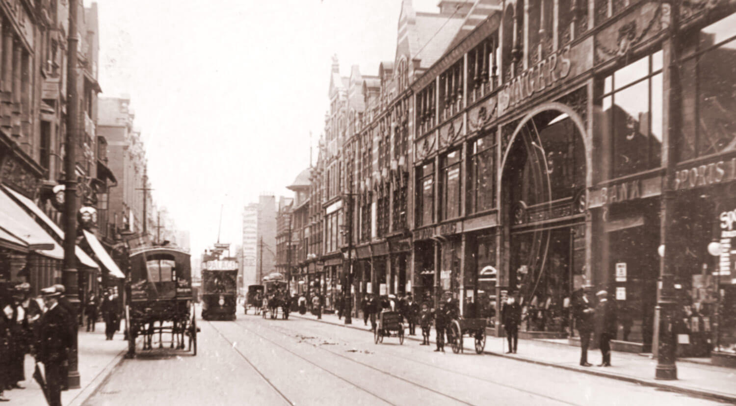 High Street with the ‘Singer Building’ on the right - Leicestershire Record Office