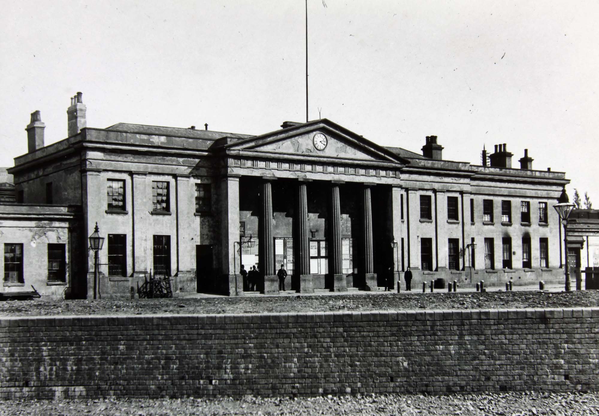 Campbell St Station 03