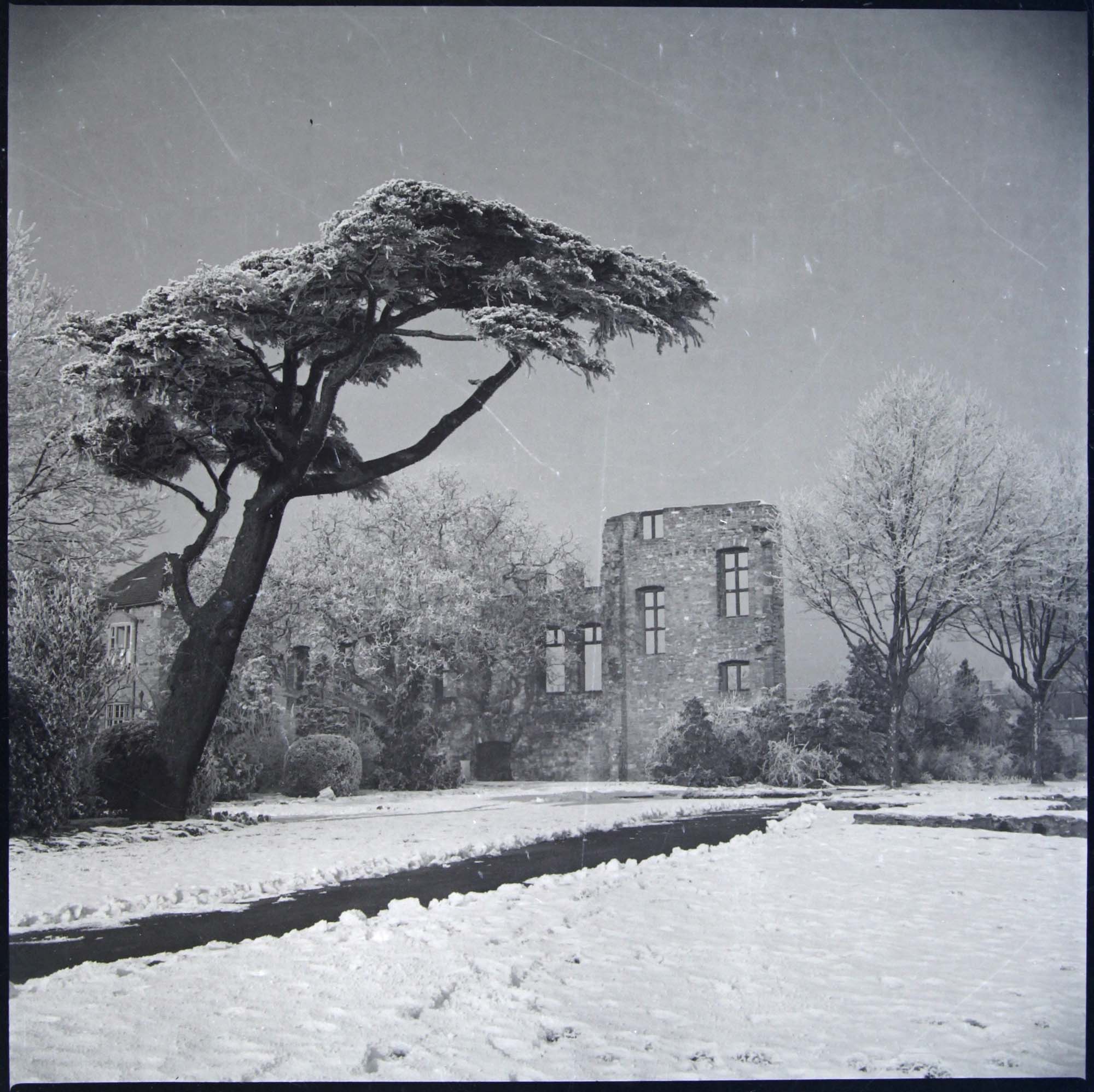 Cavendish House ruins in the snow, circa 1920s - Leicestershire Record Office
