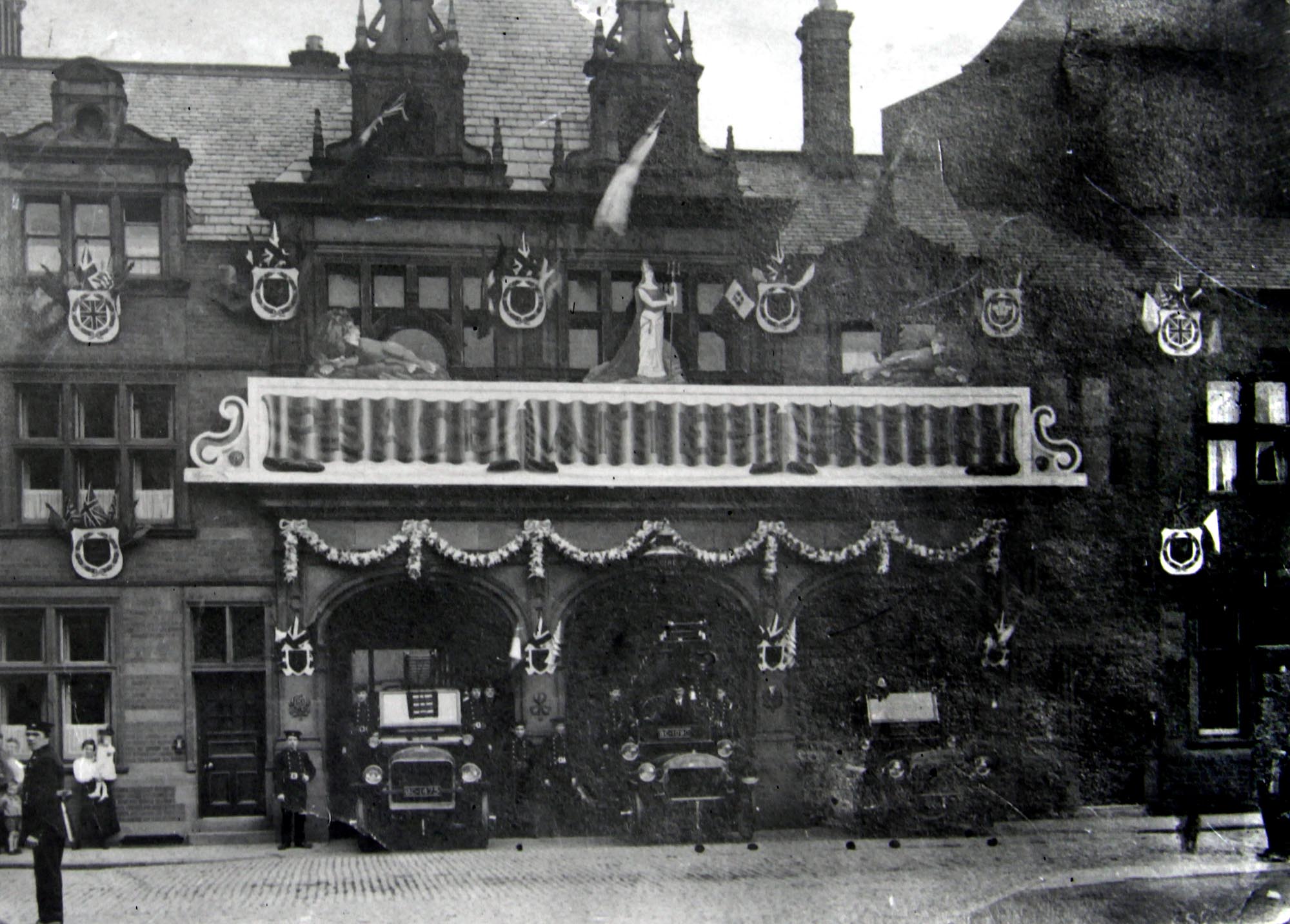 Rutland Street Fire Station decorated for the 1902 coronation of King Edward VII and Queen Alexandra - Leicestershire Record Office