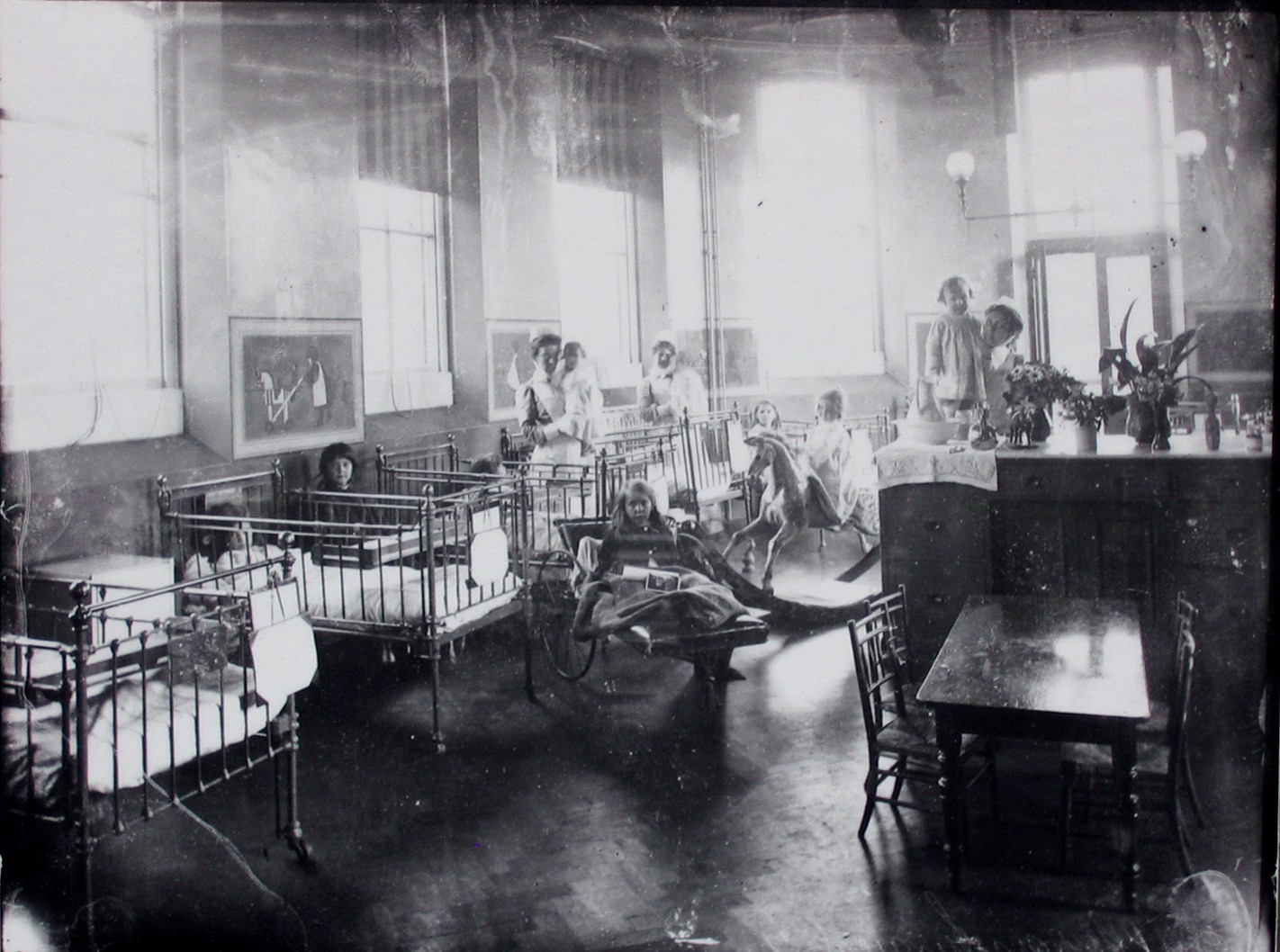 Children’s ward, c1890 - The Collection of University Hospitals of Leicester NHS Trust