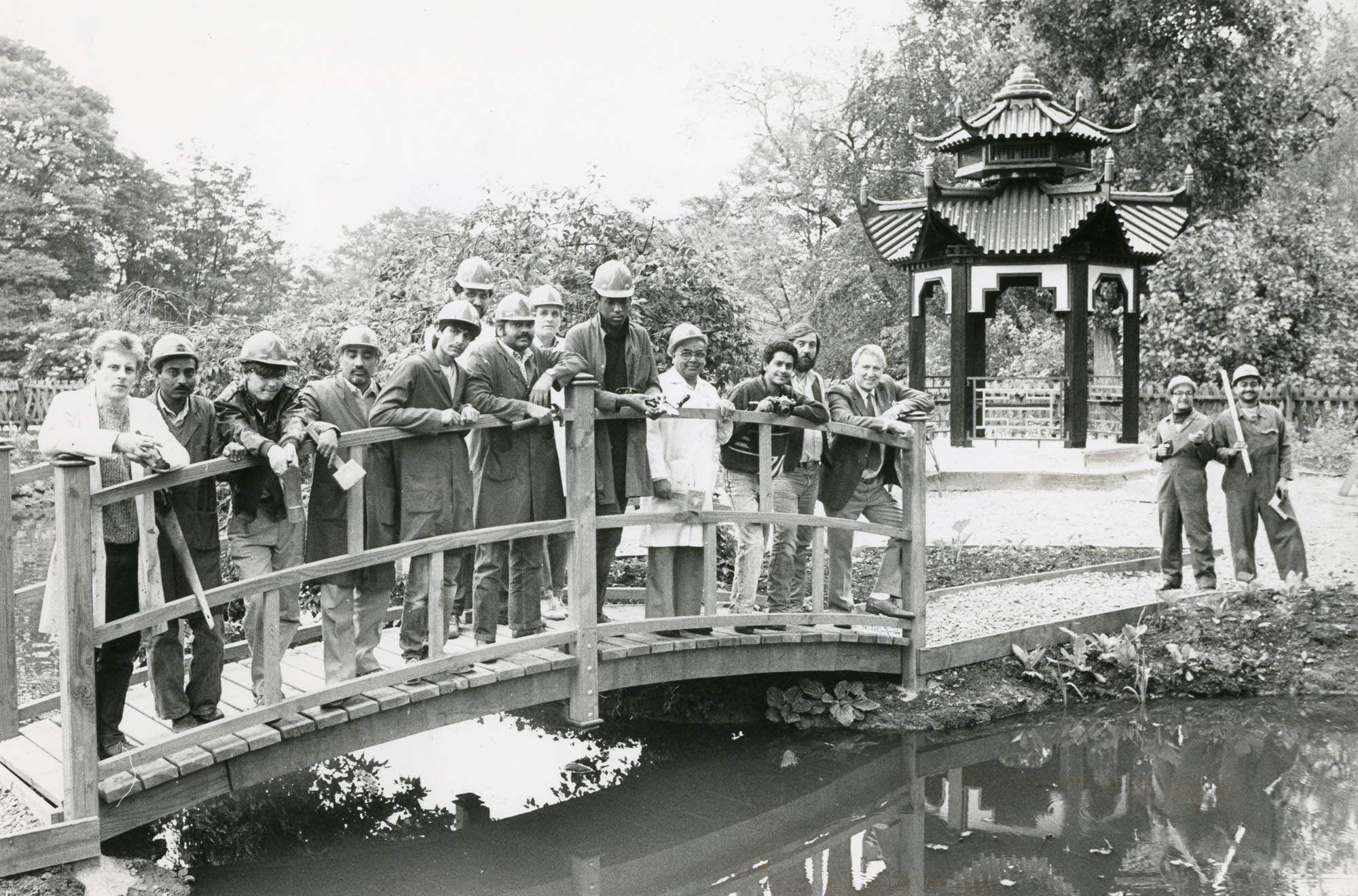 Team that built the Garden of Friendship - Leicester Mercury Archive at University of Leicester