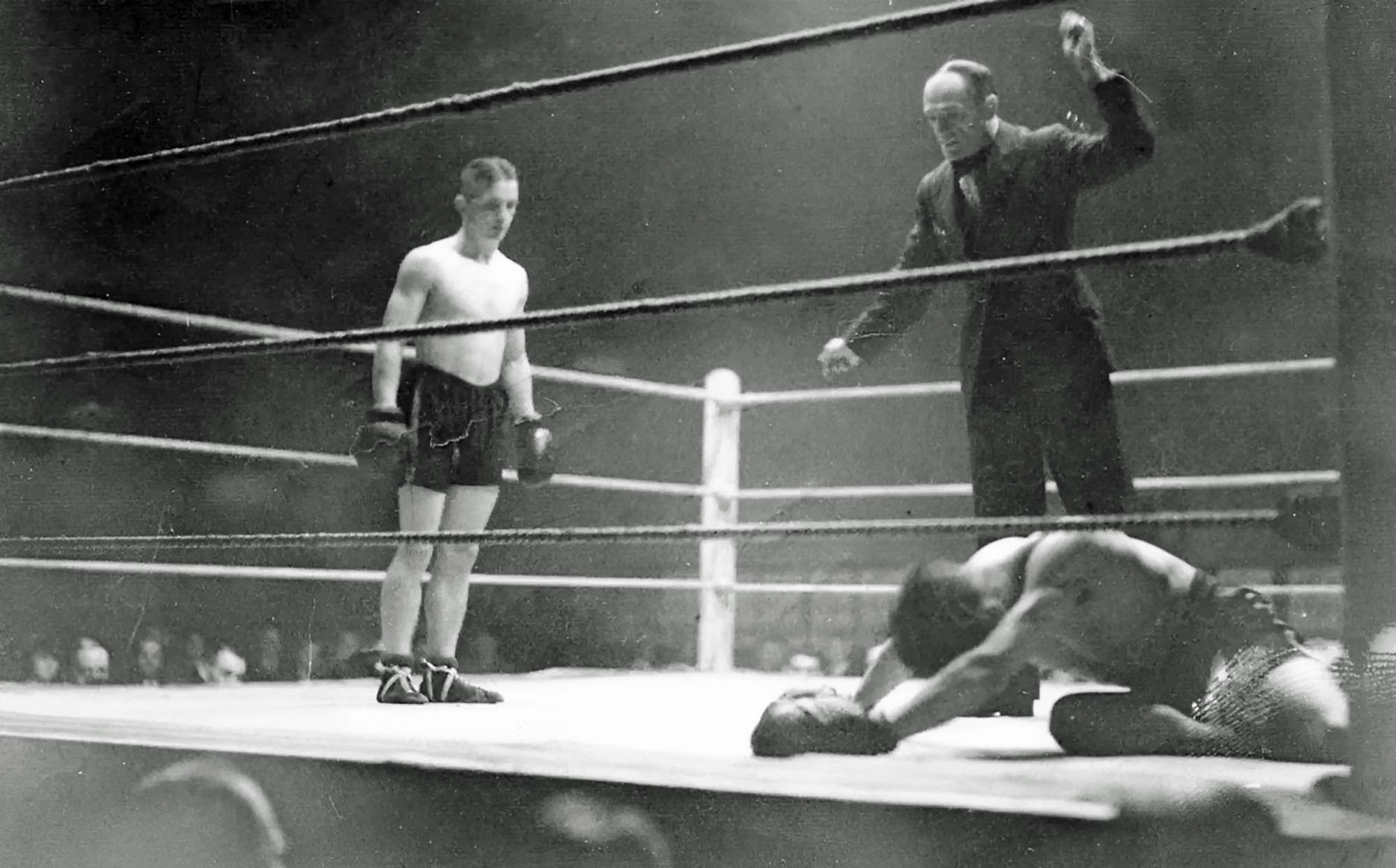 06 - Leicester referee Arthur Morton counts out Charlie Hazell, of Wales, Granby Halls, 1933.jpg